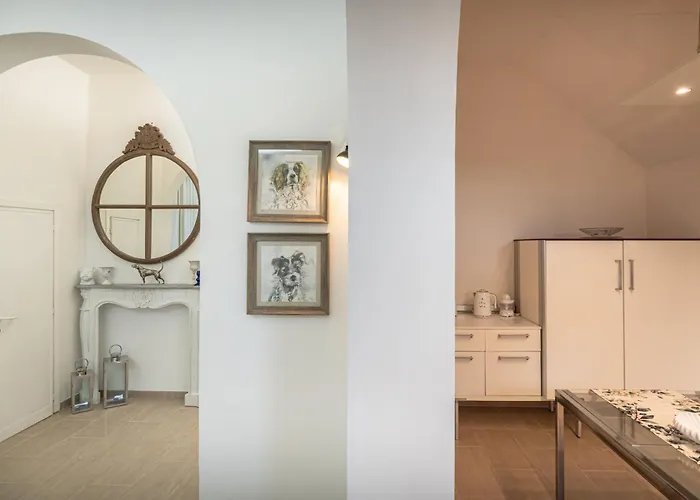 Torre Del Capitano - La Pineta Apartman *