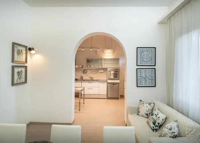 Torre Del Capitano - La Pineta Apartman *