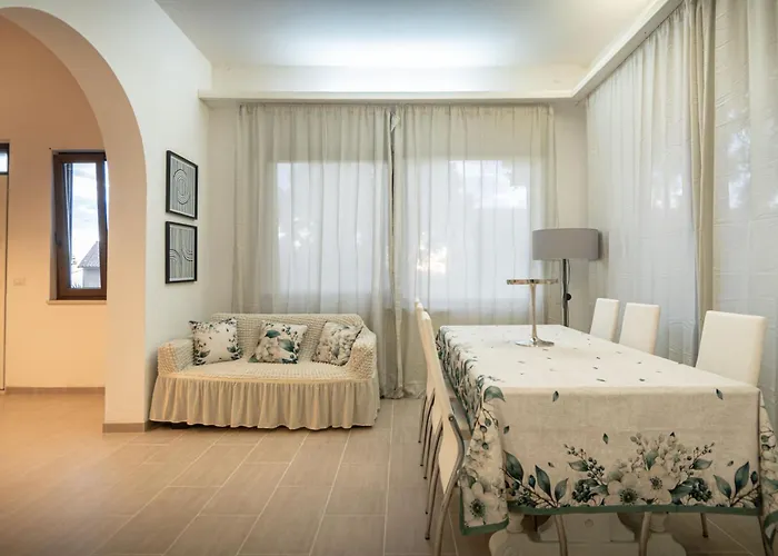 Torre Del Capitano - La Pineta